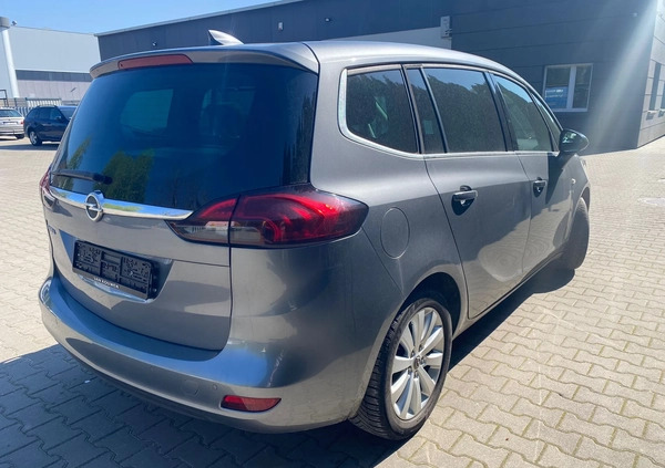 Opel Zafira cena 51045 przebieg: 196000, rok produkcji 2017 z Warszawa małe 154